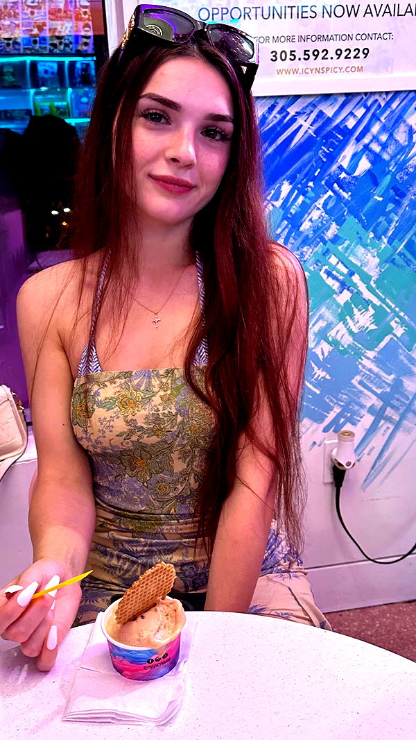 aishahsofeyy image ~ Altpins