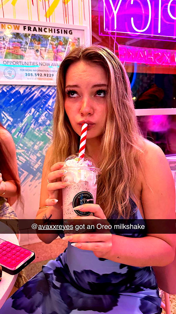 aishahsofeyy image ~ Altpins