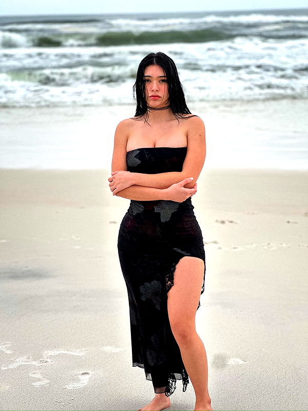 aishahsofeyy image ~ Altpins