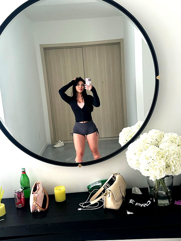 aishahsofeyy snapchat image archive image