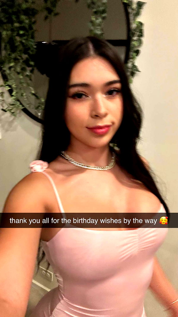 aishahsofeyy snapchat image archive image