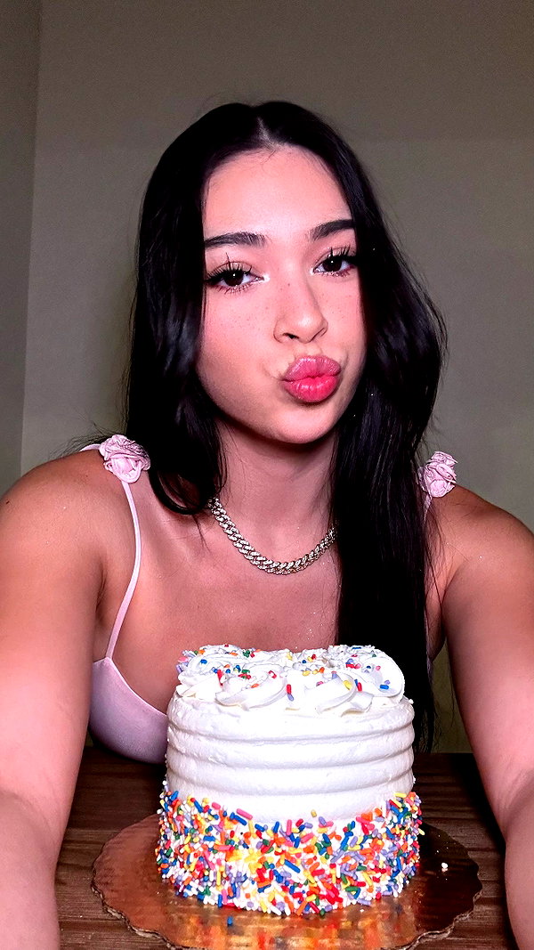 aishahsofeyy snapchat image archive image