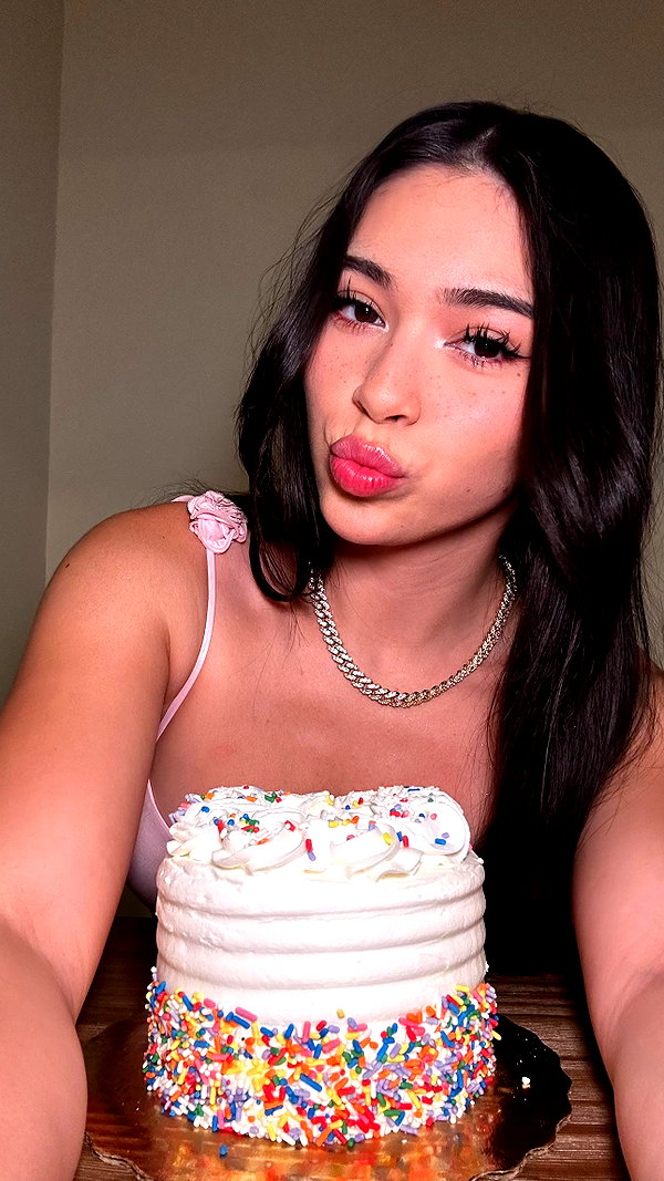 aishahsofeyy snapchat image archive image