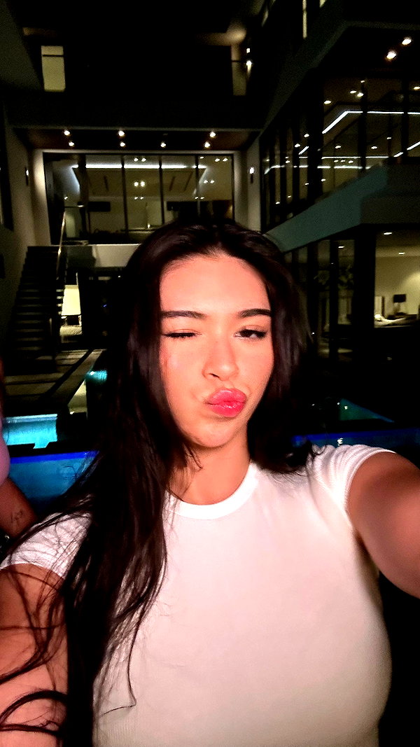aishahsofeyy snapchat image archive image
