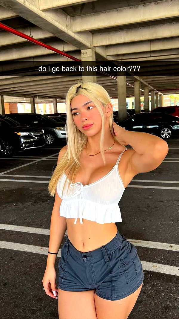 aishahsofeyy snapchat image archive image