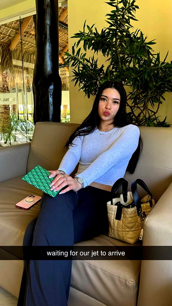 aishahsofeyy snapchat image archive image