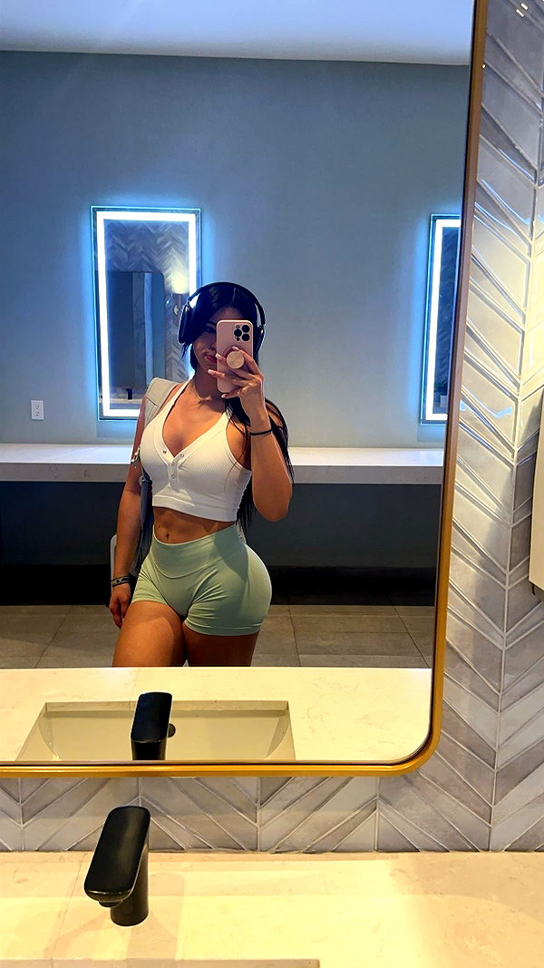aishahsofeyy snapchat image archive image