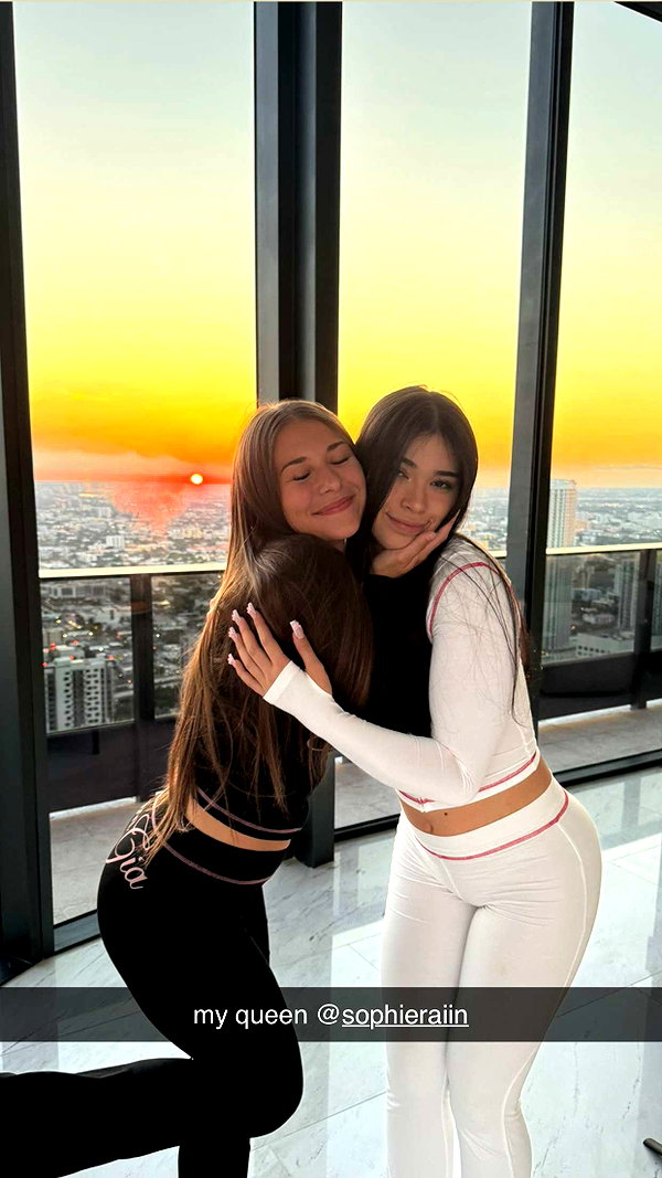 aishahsofeyy snapchat image archive image