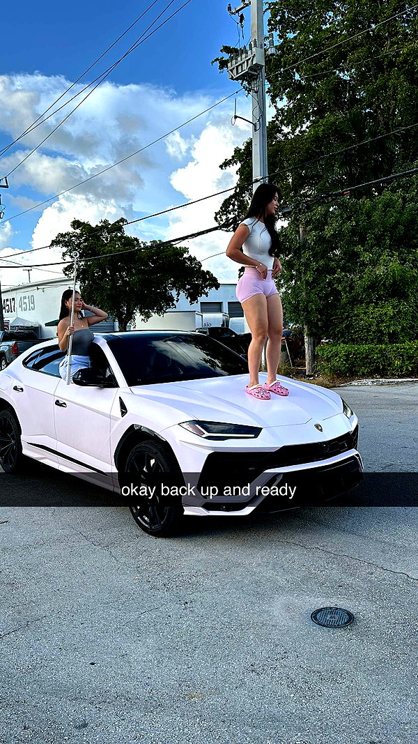aishahsofeyy snapchat image archive image