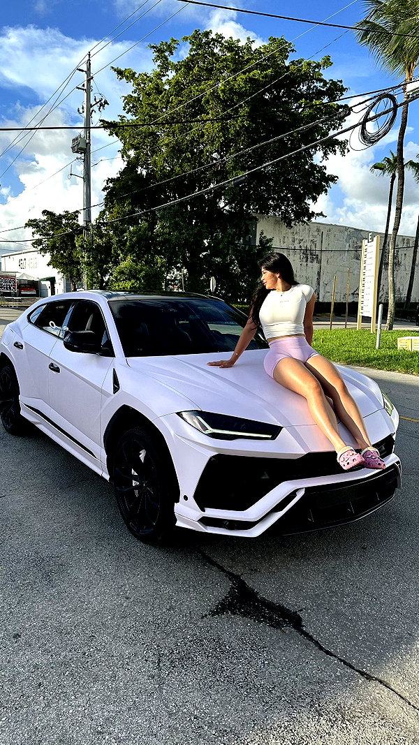 aishahsofeyy snapchat image archive image