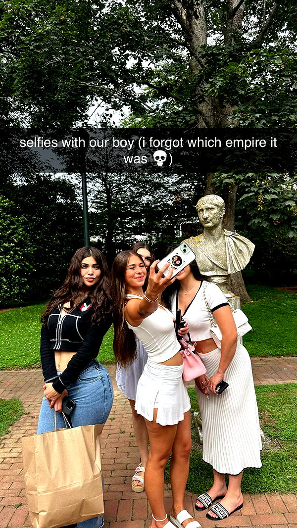 aishahsofeyy snapchat image archive image