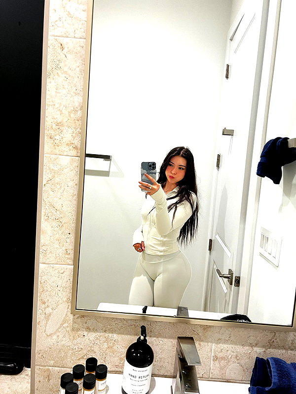 aishahsofeyy snapchat image archive image
