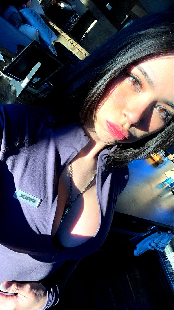aishahsofeyy snapchat image archive image