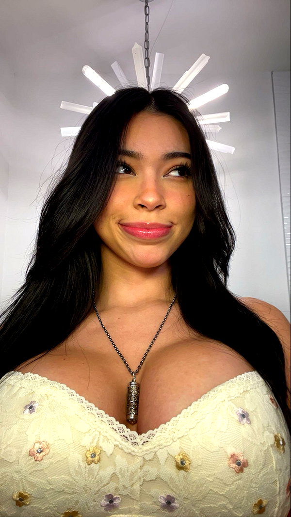 aishahsofeyy snapchat image archive image