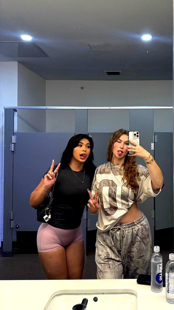 aishahsofeyy snapchat image archive image