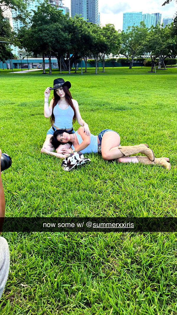 aishahsofeyy snapchat image archive image