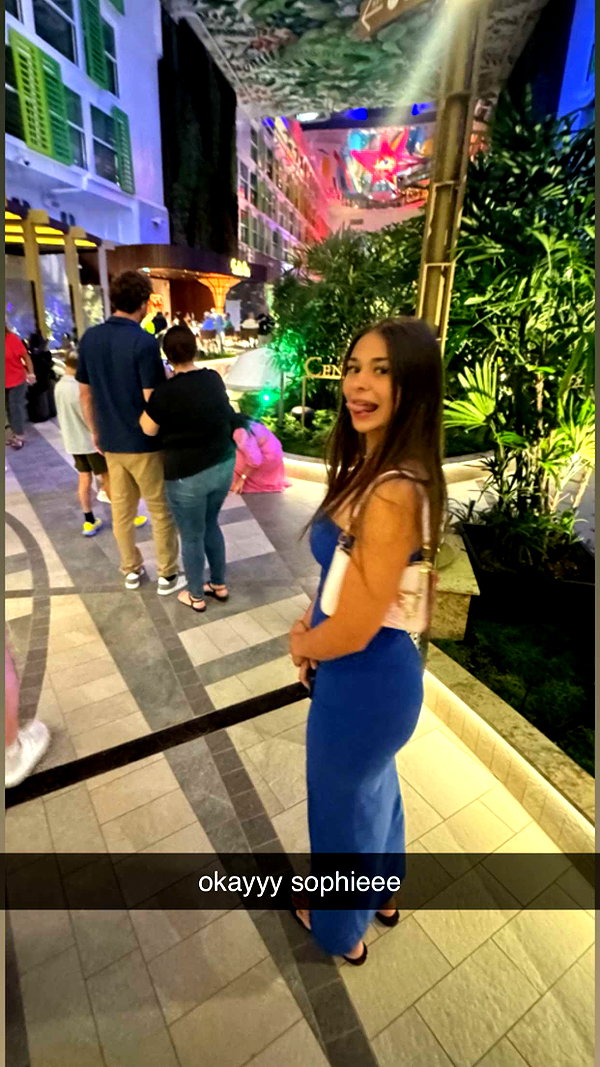 aishahsofeyy snapchat image archive image