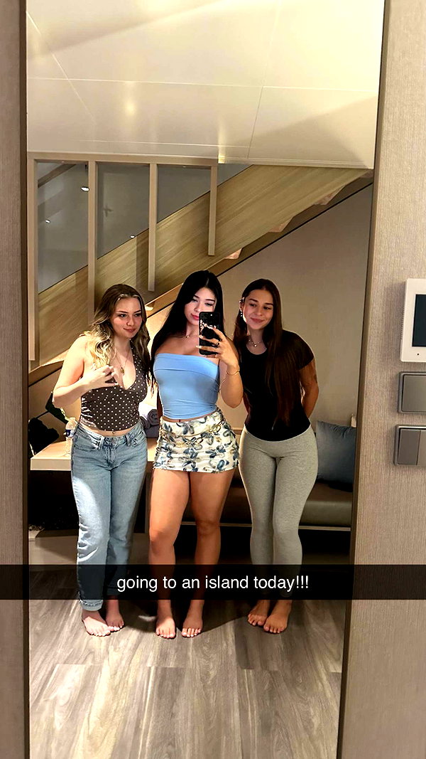 aishahsofeyy snapchat image archive image