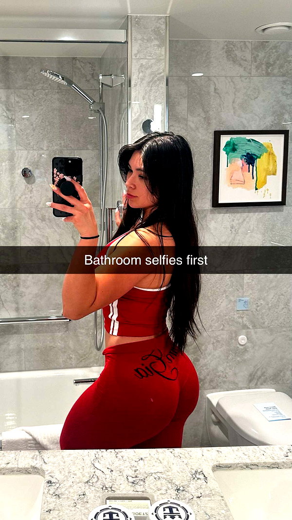 aishahsofeyy snapchat image archive image