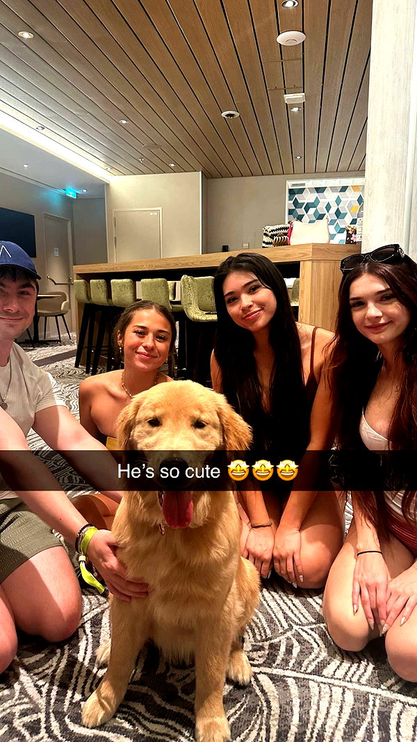aishahsofeyy snapchat image archive image