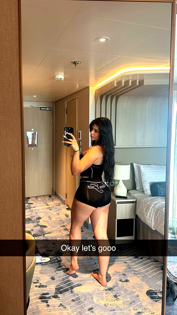 aishahsofeyy snapchat image archive image