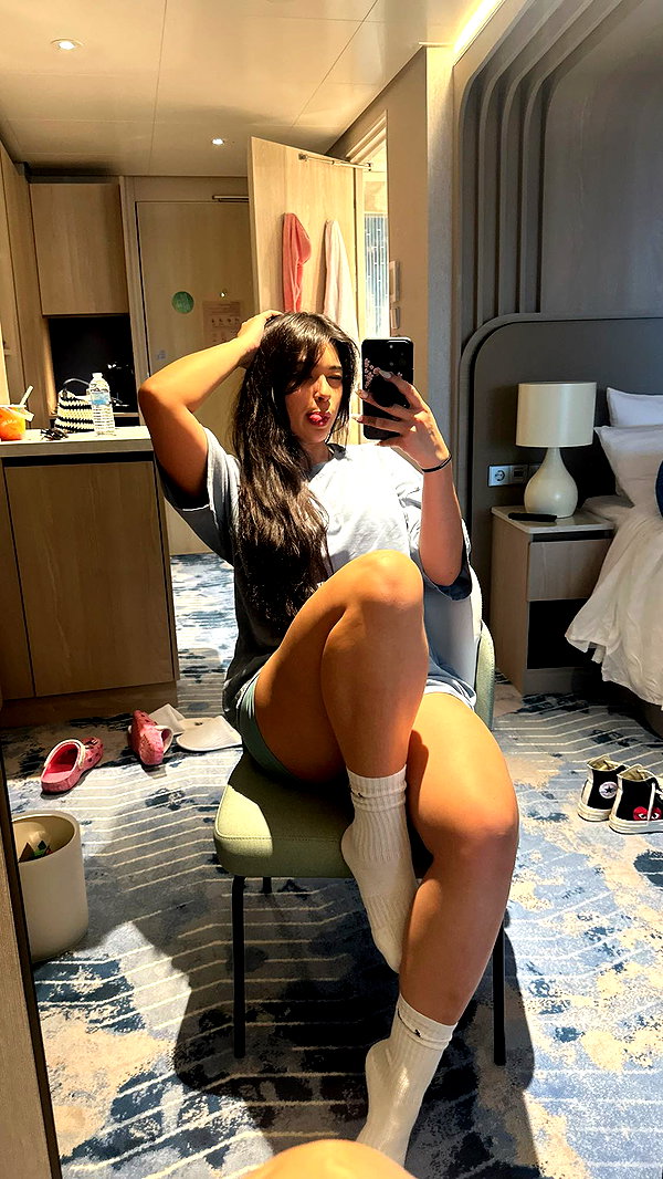 aishahsofeyy snapchat image archive image
