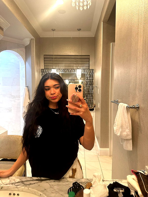 aishahsofeyy snapchat image archive image