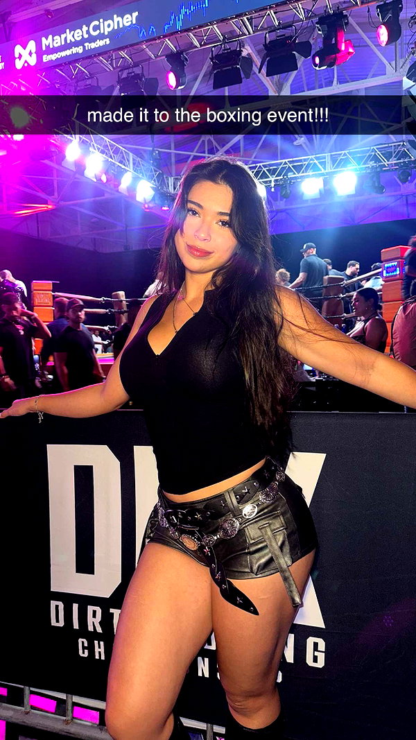 aishahsofeyy snapchat image archive image