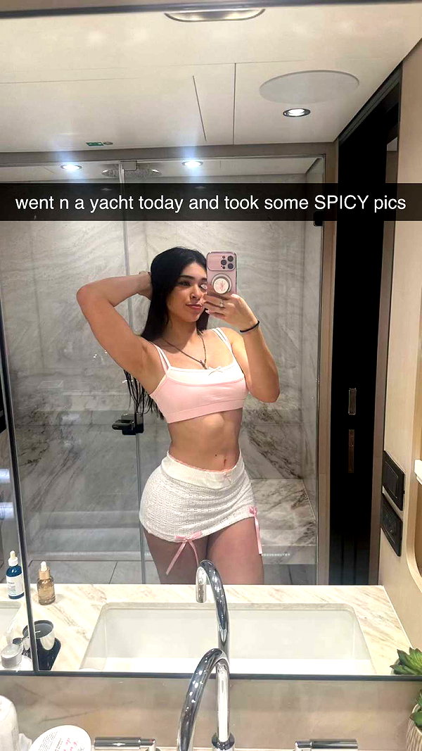 aishahsofeyy snapchat image archive image
