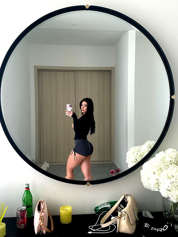 aishahsofeyy snapchat image archive image