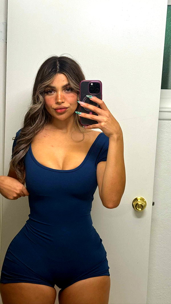aishahsofeyy snapchat image archive image