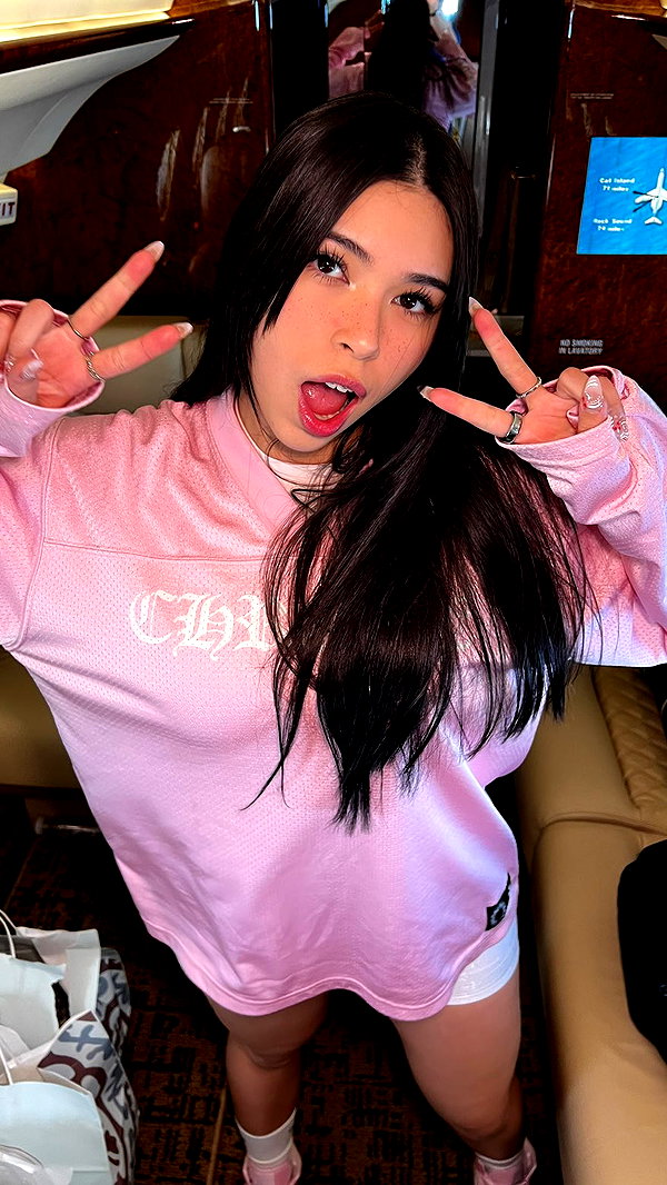 aishahsofeyy snapchat image archive image