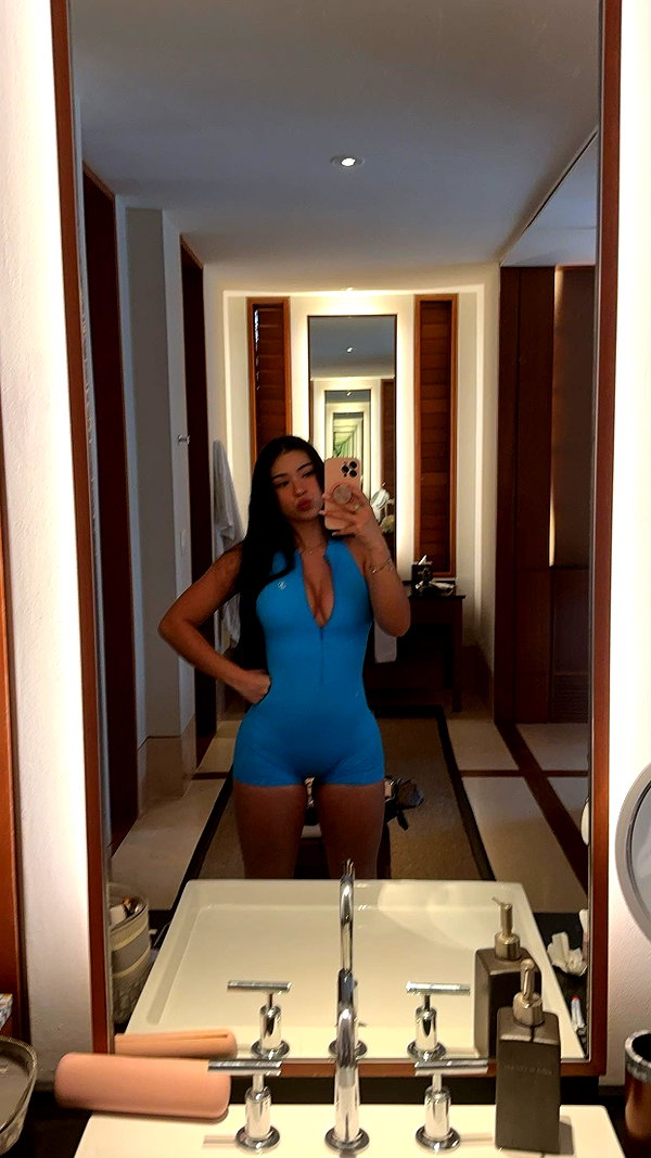 aishahsofeyy snapchat image archive image