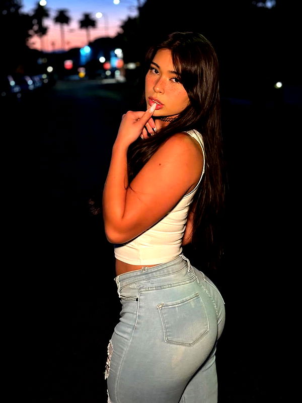 aishahsofeyy image ~ Altpins