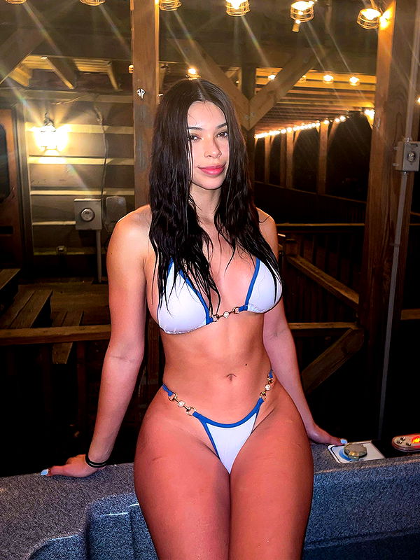 aishahsofeyy image ~ Altpins