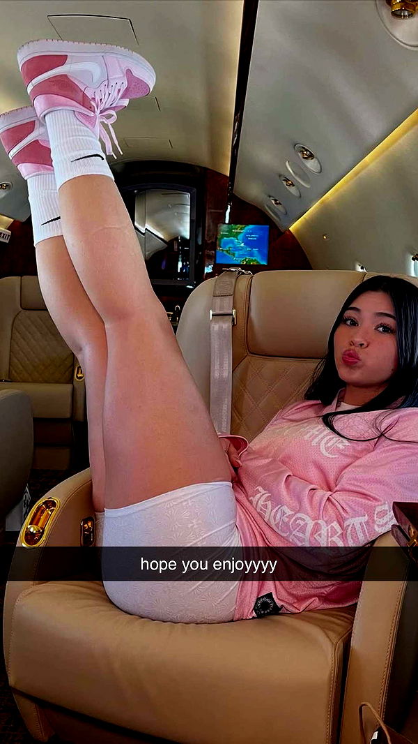 aishahsofeyy image ~ Altpins