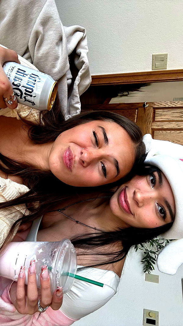 aishahsofeyy image ~ Altpins