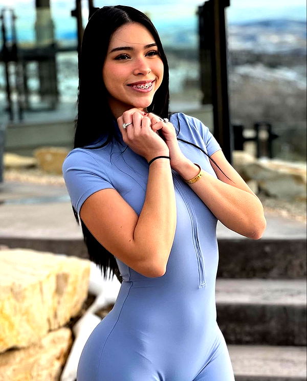 aishahsofeyy image ~ Altpins