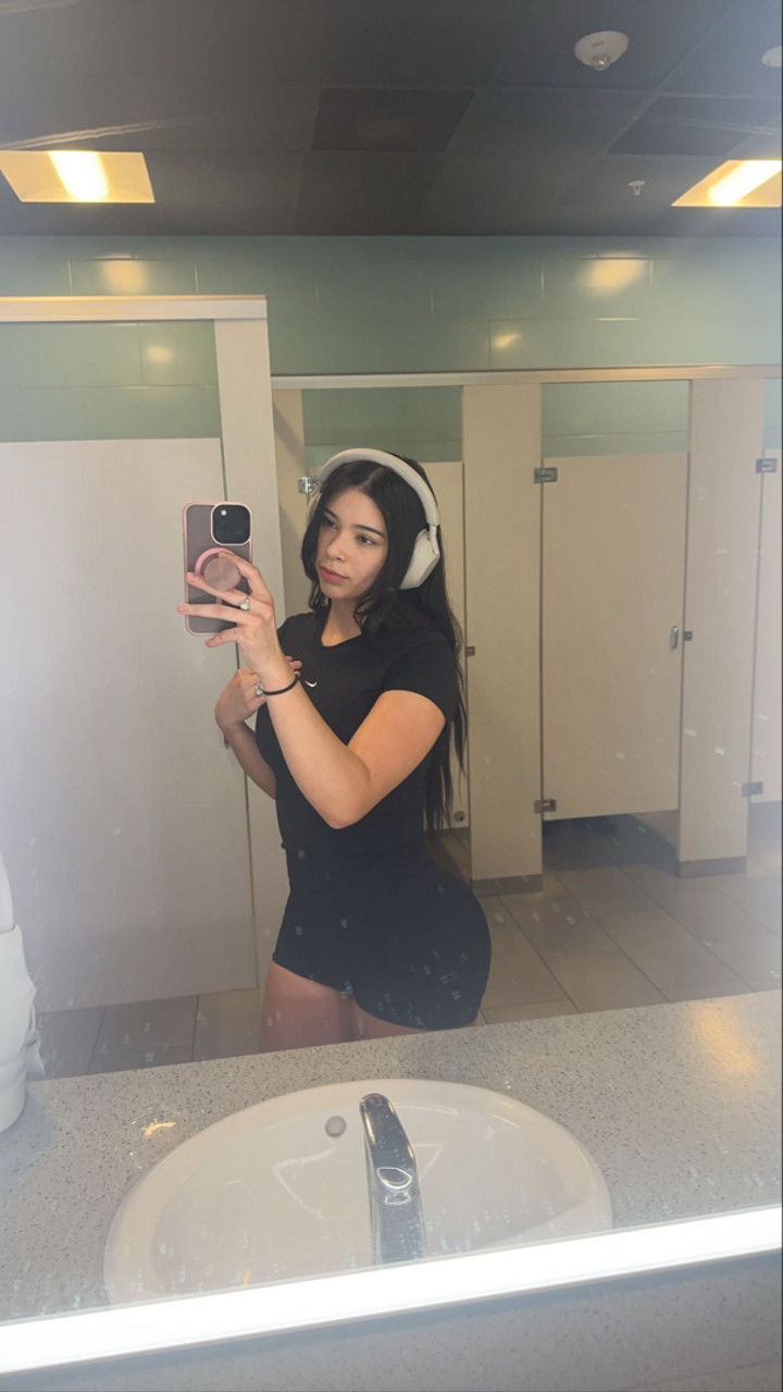 aishahsofeyy snapchat image archive image