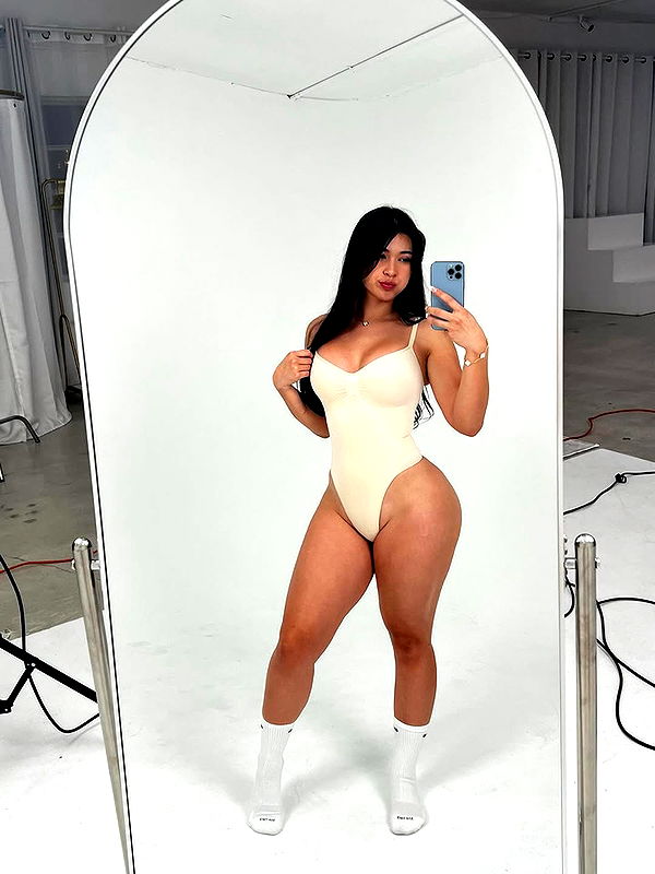 aishahsofeyy image ~ Altpins