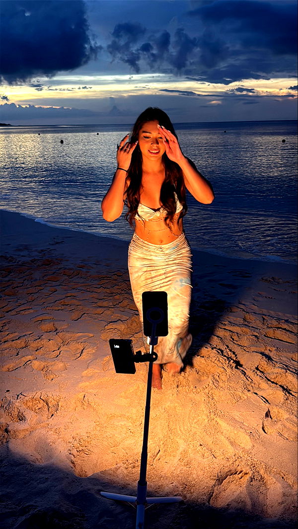 aishahsofeyy image ~ Altpins