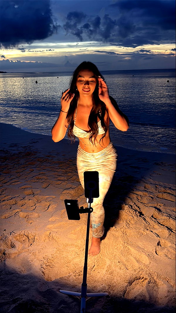 aishahsofeyy image ~ Altpins