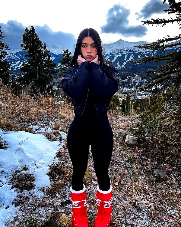 aishahsofeyy image ~ Altpins