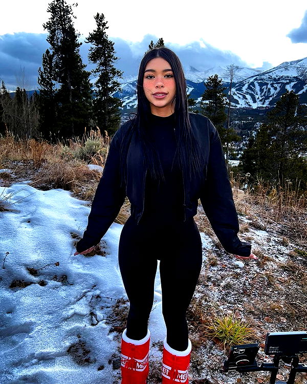 aishahsofeyy image ~ Altpins