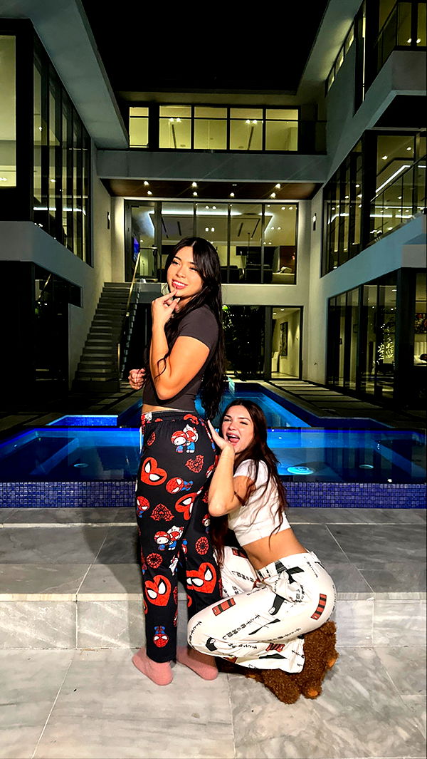 aishahsofeyy image ~ Altpins