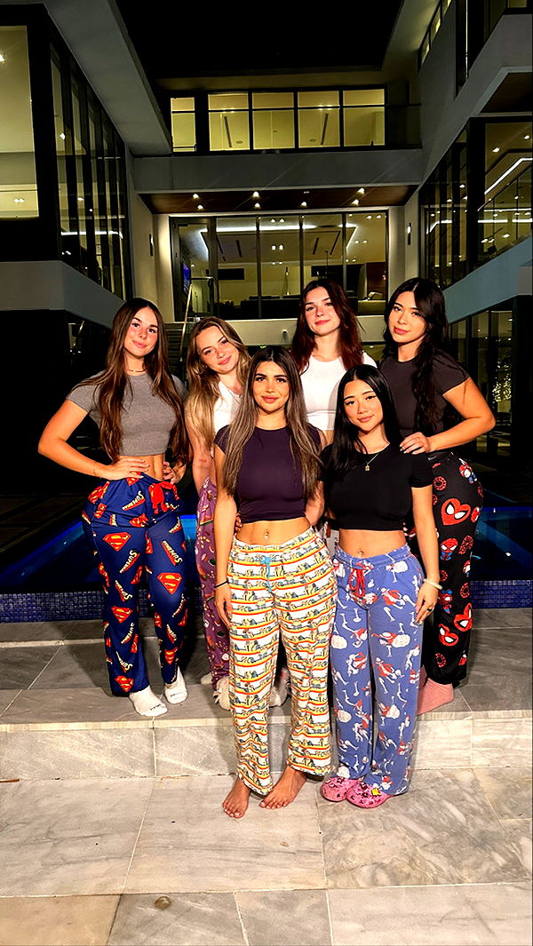 aishahsofeyy image ~ Altpins