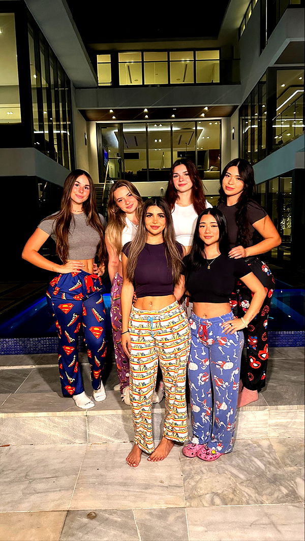 aishahsofeyy image ~ Altpins