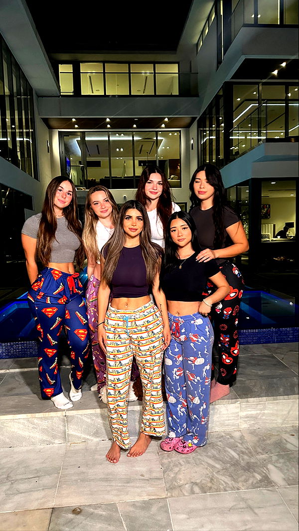 aishahsofeyy image ~ Altpins