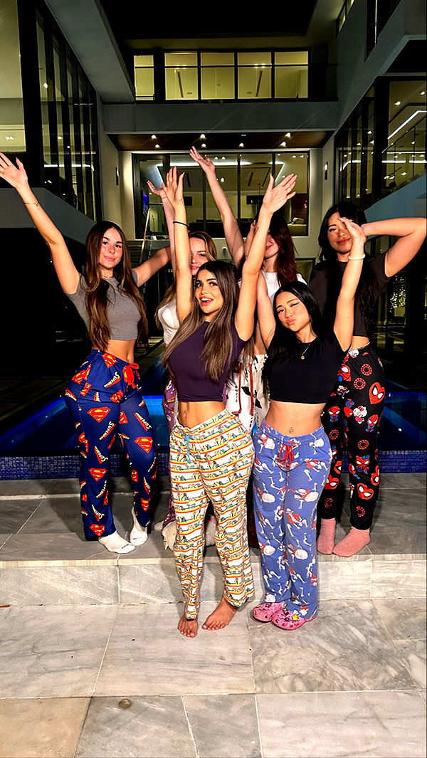 aishahsofeyy image ~ Altpins