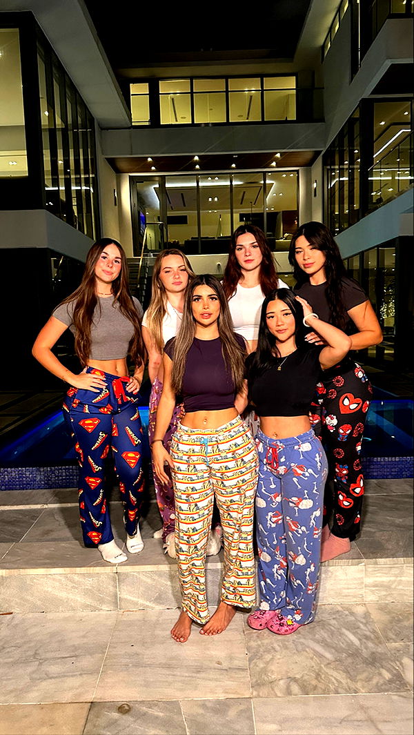 aishahsofeyy image ~ Altpins